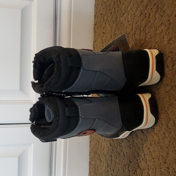 Girls Boys Totes Diamond Insulated Snow Winter Boots Size 1 2 4 NWT - Picture 4 of 5